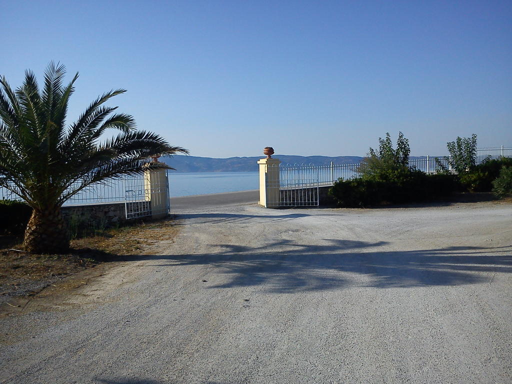 Panselinos Hotel Eftalou Extérieur photo